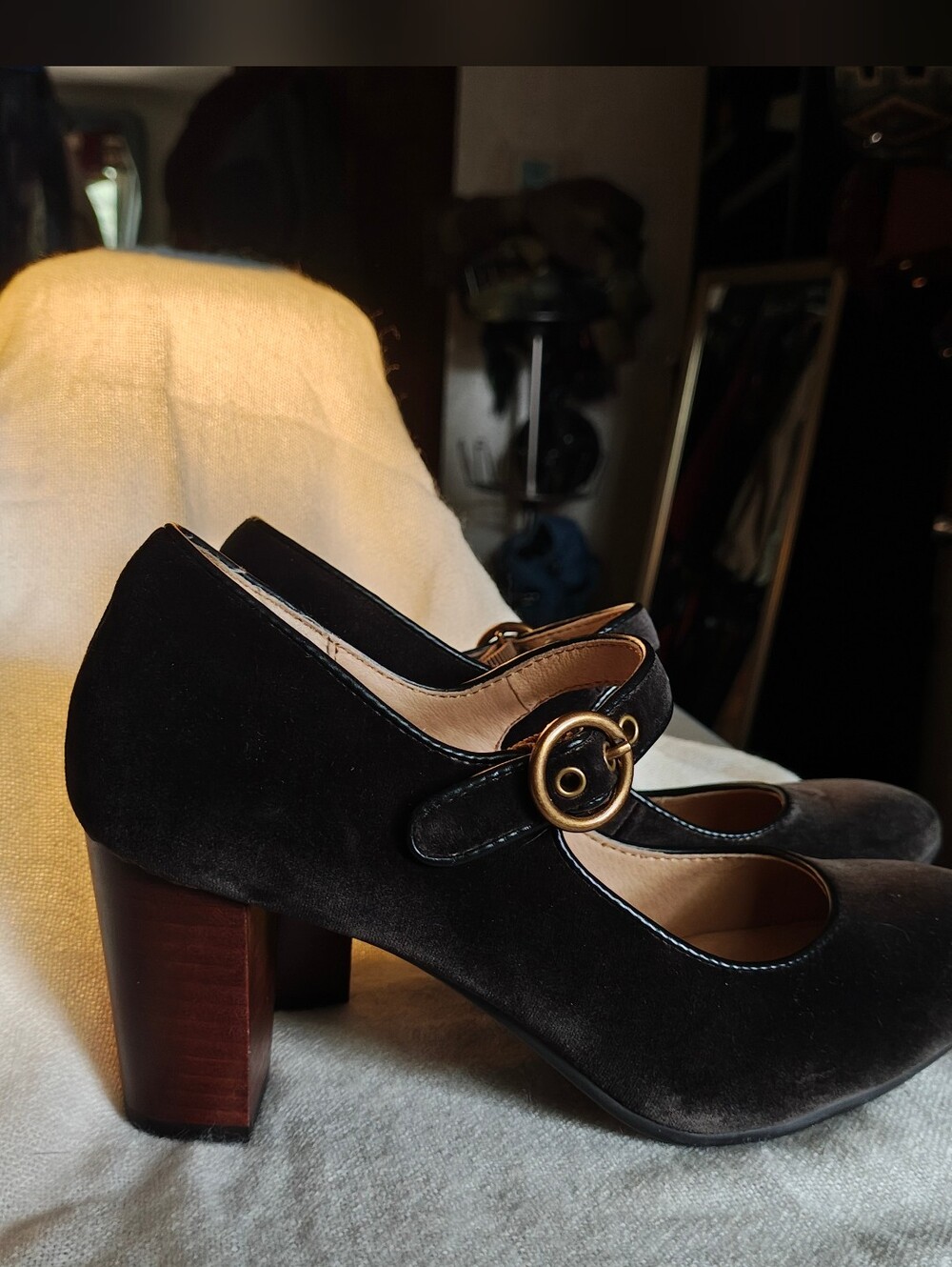 Sofft Green Mary Jane Block Heel Pumps - Picture 6 of 6